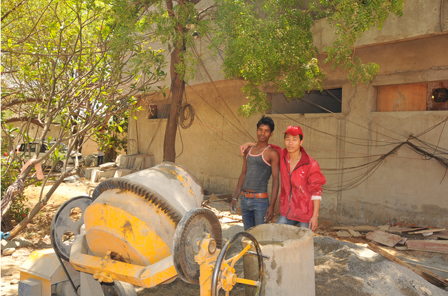 油漆無國界,互助友情漆 油漆無國界,互助友情漆
