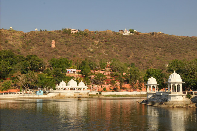 油漆無國界,互助友情漆 油漆無國界,互助友情漆