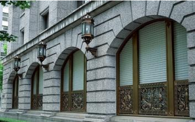 購買真石漆消要到正規(guī)專賣店