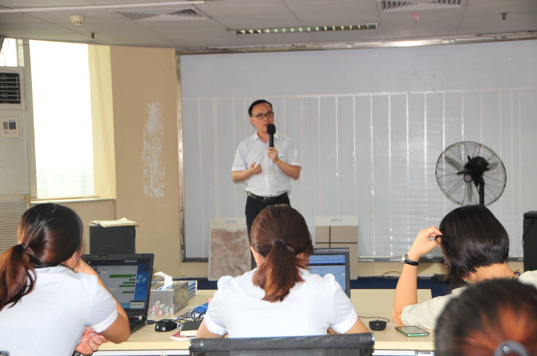 友情漆用信心和堅持，成就目標的達成