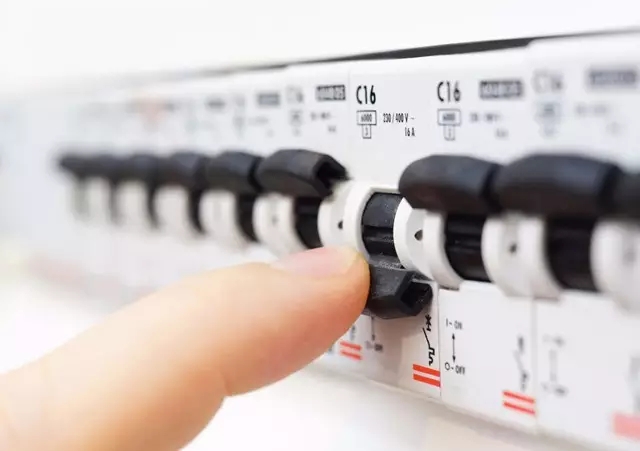 1472709442121103.jpg 640.webp (7).jpg